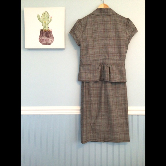 Checkered Grey classic Lady Dress - Picture 4 of 7